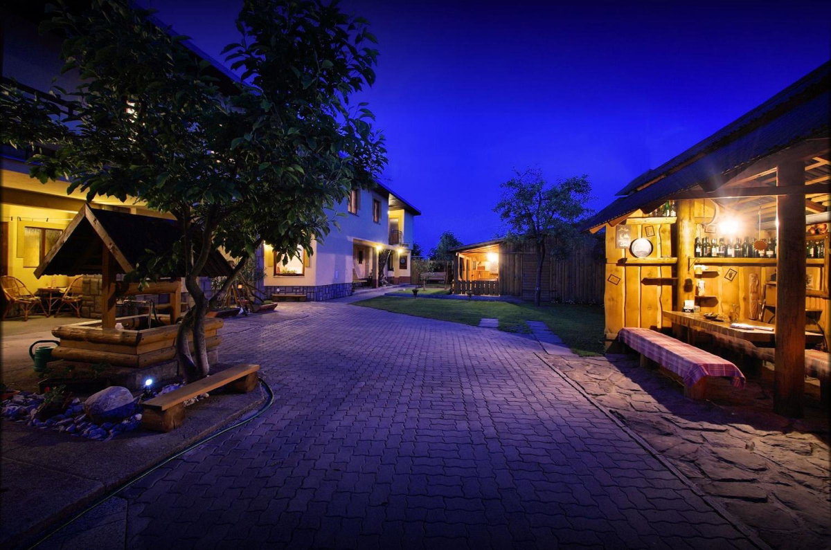 Yellow Paradise House, Eslovaquia