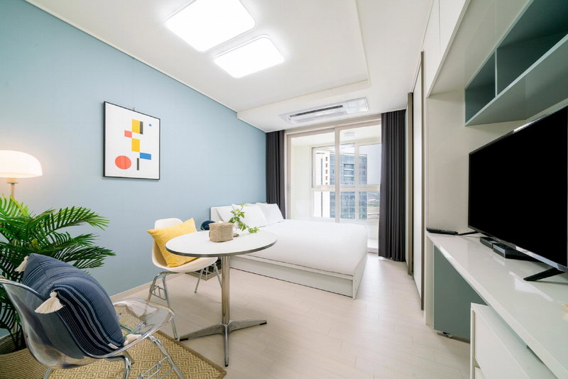 Apartment for rent in Busan, South Korea · [Test] Rentoplan Jagalchi Market Studio · 1 room, 1 bath