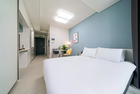 Apartment for rent in Busan, South Korea · [Test] Rentoplan Jagalchi Market Studio · 1 room, 1 bath