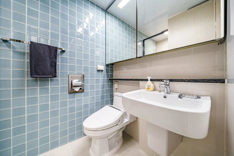 Apartment for rent in Busan, South Korea · [Test] Rentoplan Jagalchi Market Studio · 1 room, 1 bath