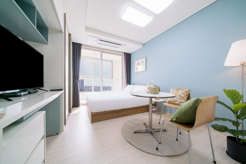 Apartment for rent in Busan, South Korea · [Test] Rentoplan Jagalchi Market Studio · 1 room, 1 bath
