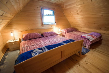Glamping Krone Kolpa Heaven, Adlešiči, Slovenia