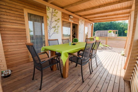 Glamping Krone Kolpa Heaven, Adlešiči, Slovenia