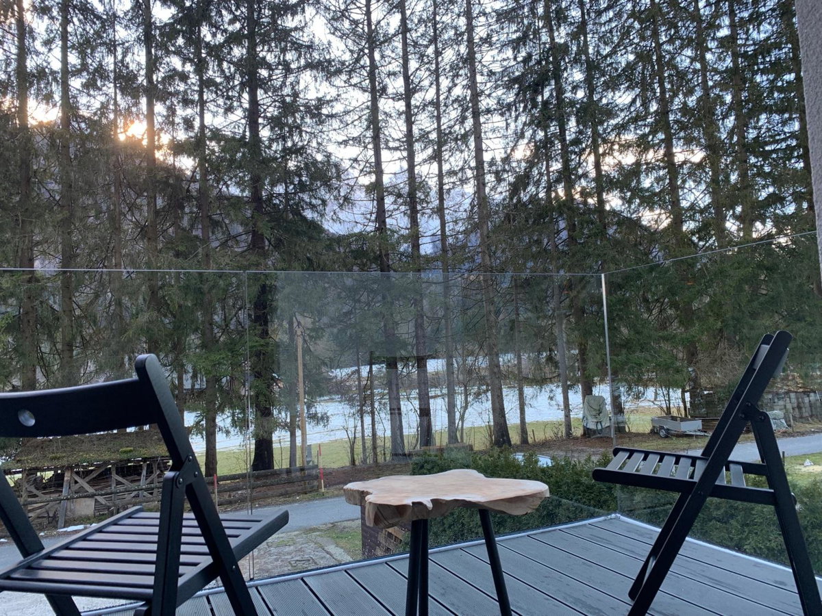 Hotel · Pine Tree Holiday House, Gozd Martuljek