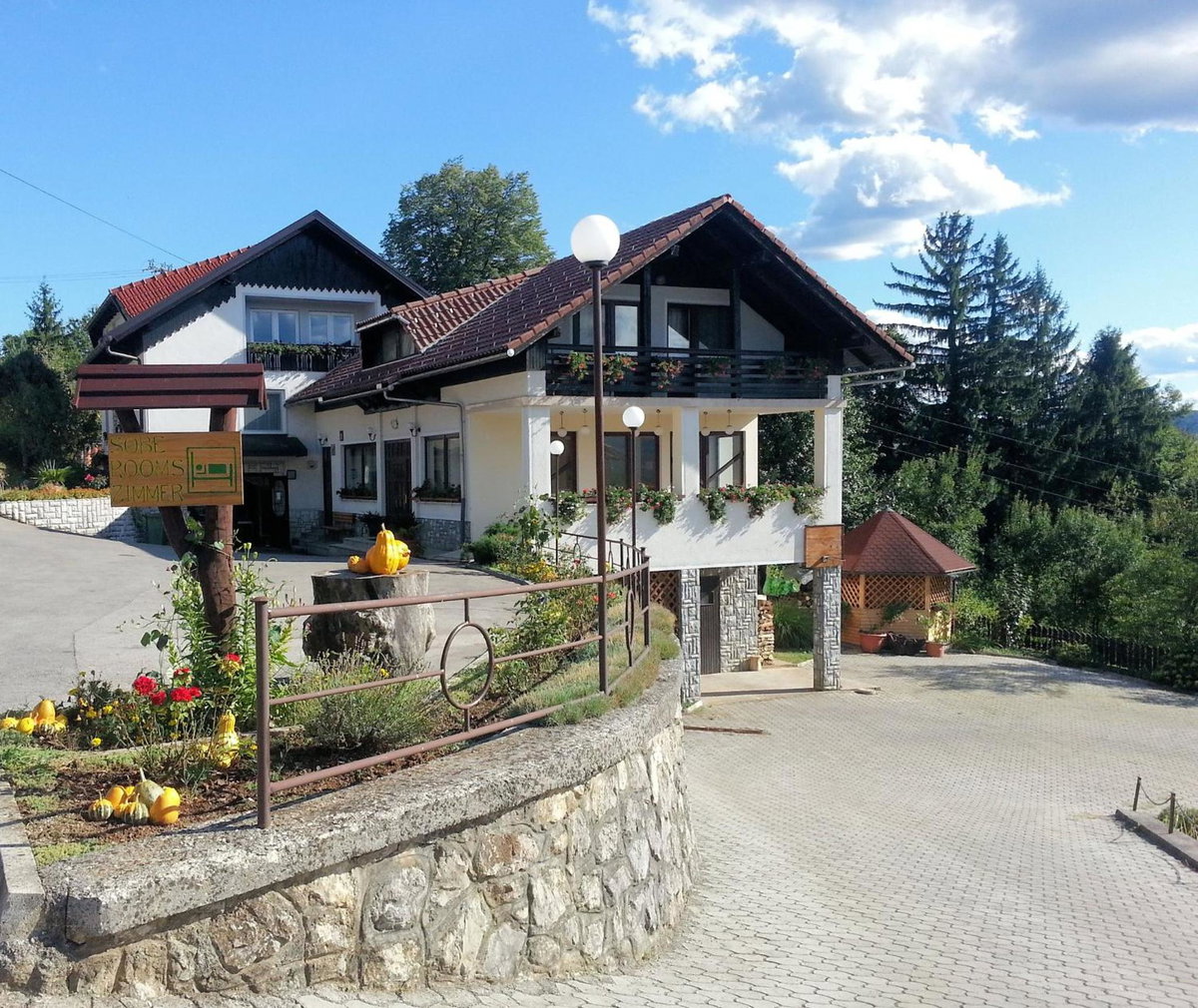 Hotel · Frankovič Bed&Breakfast, Vinica