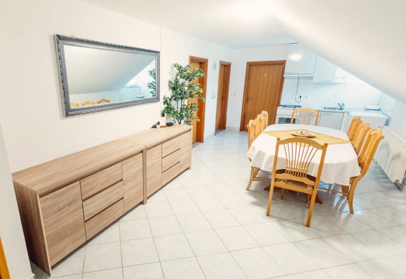Frankovič Bed&Breakfast, Vinica, Slovenia