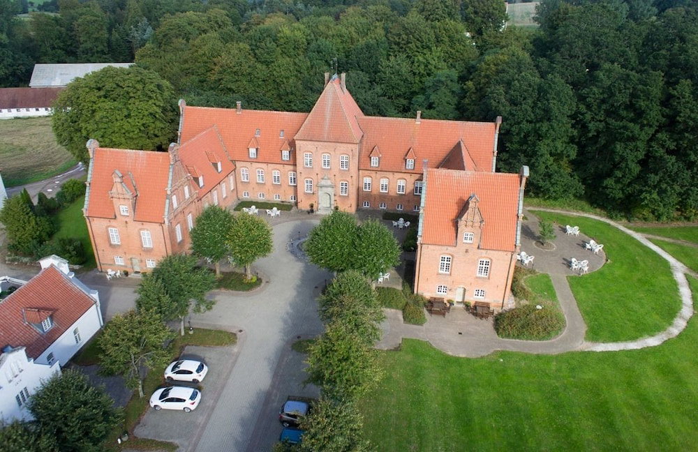 Sophiendal Slotshotel, Dänemark