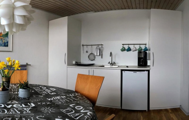 2 rooms, private kitchen, bathroom, and garden., Arhus, Denmark