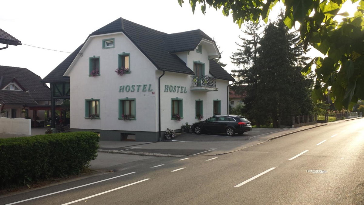 Mama's House 7min from Airport, Slovenia