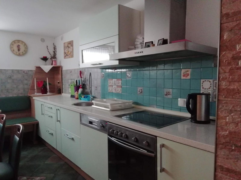 Mama's House 7min from Airport, Cerklje na Gorenjskem, Slovenia