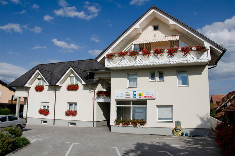 Dežman Apartments & Rooms, Kranj, Словения