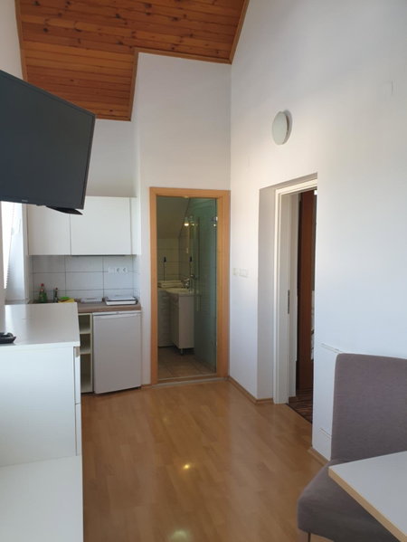 Dežman Apartments & Rooms, Kranj, Словения