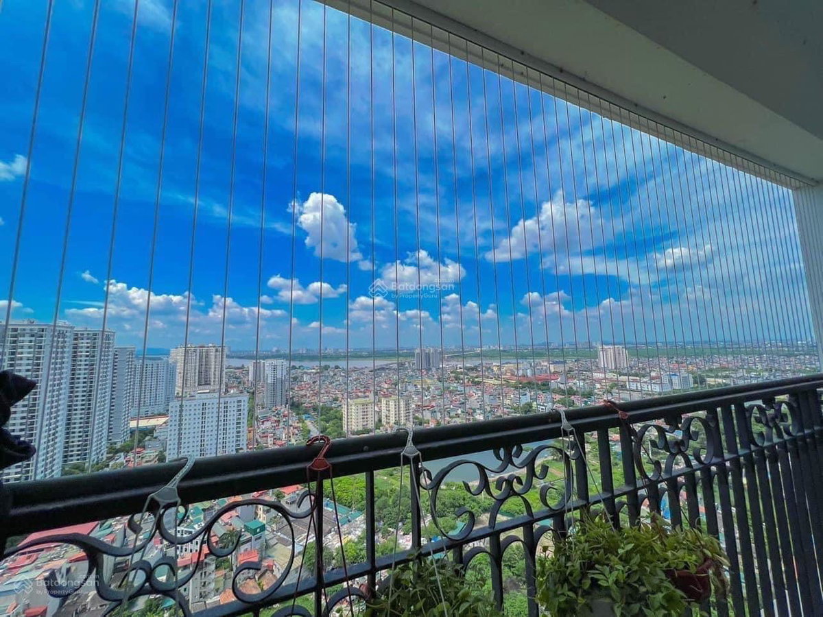 Apartment for sale in Hanoi, Vietnam · Sunshine Garden Project · 2 rooms, 2 baths