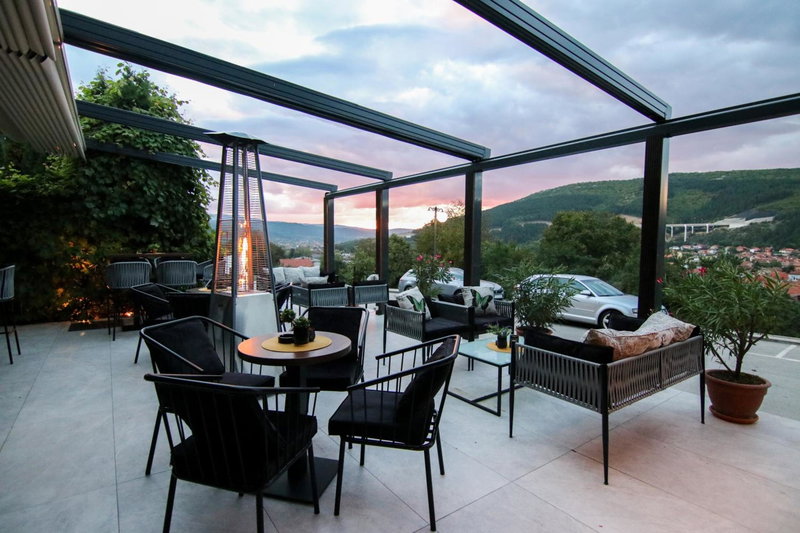 Hotel Happy, Pirot, Serbie