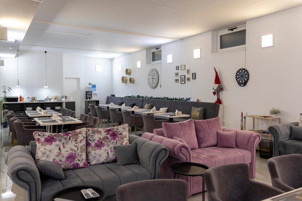 Garni Hotel 11tica DM, Serbia