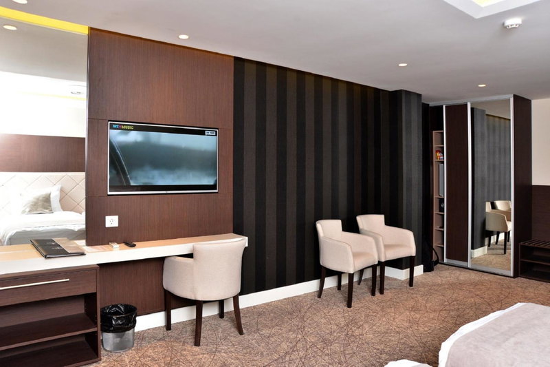 Garni Hotel Aveny, Cacak, Сербия