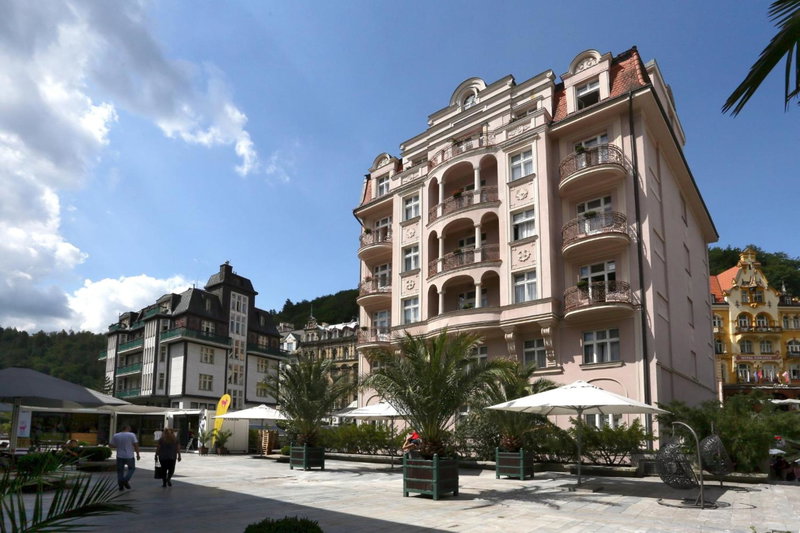 Art Deco WOLKER by ASTORIA Hotel & Medical Spa, Karlovy Vary, Czechia