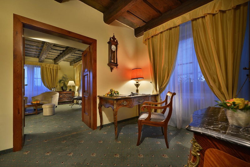 Hotel U 3 Pstrosu, Prague, Czechia
