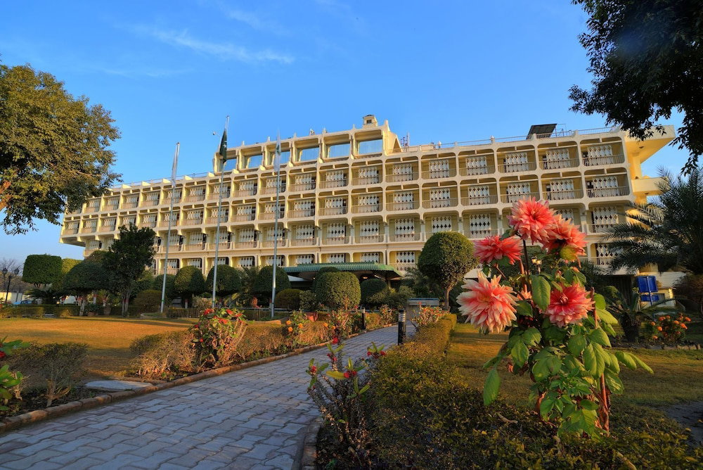 Peshawar Serena Hotel, Пакистан