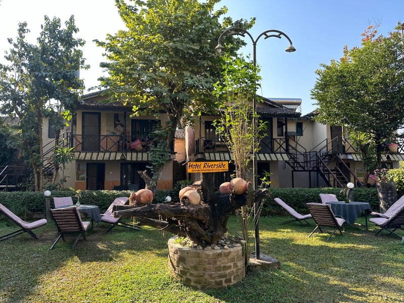 Hotel Riverside with Swimming pool, Sauraha, Nepal