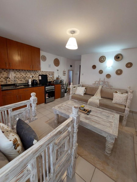 Furnished 1 Bedroom Apartment in Nairobi. 15 Mins to CBD. Free WI-FI & Parking, Nairobi, Kenya