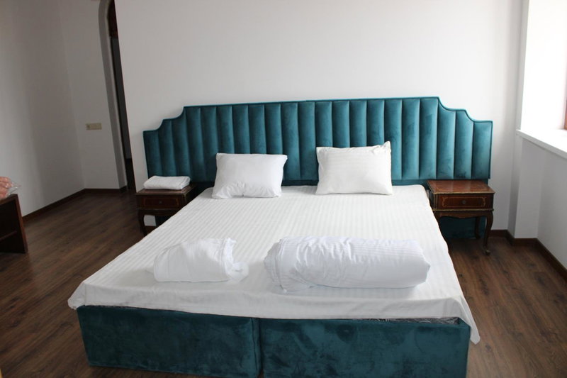 Otyak hotel EVN Zvartnots Airport, Shirabad, Армения