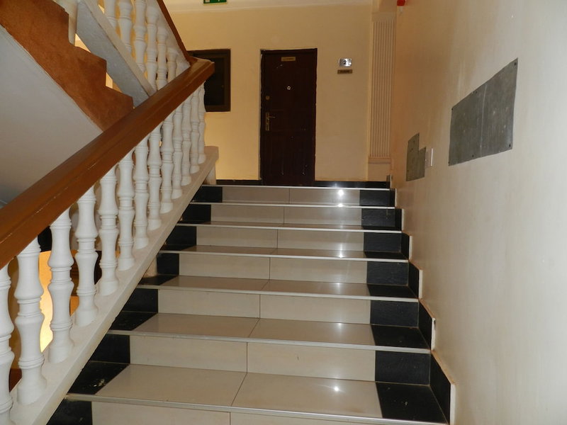 Hotel Jfrigh, Kampala, Уганда