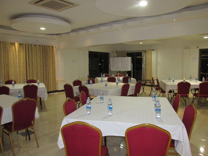 Hotel Jfrigh, Kampala, Уганда