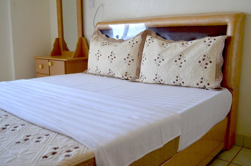 Hotel Top Five, Kampala, Уганда