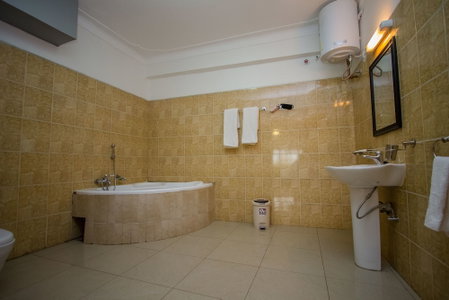 Reinah Tourist Hotel, Fort Portal, Uganda