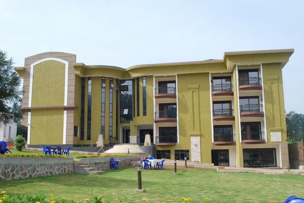 Cepha's Inn, Uganda