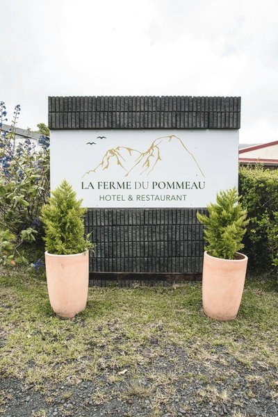 Hôtel & Restaurant La Ferme Du Pommeau, La Plaine des Palmistes, Reunion