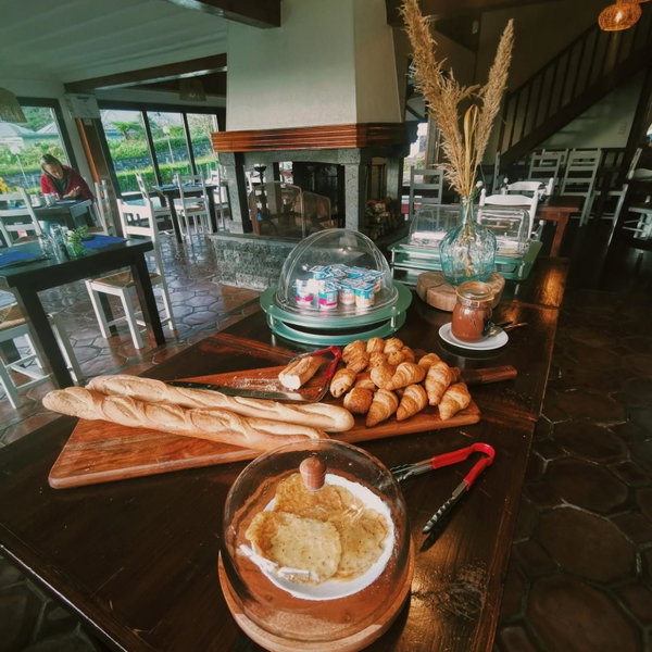 Hôtel & Restaurant La Ferme Du Pommeau, La Plaine des Palmistes, Reunion