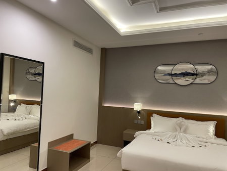 Season Inn Hotel, Seeb, Oman