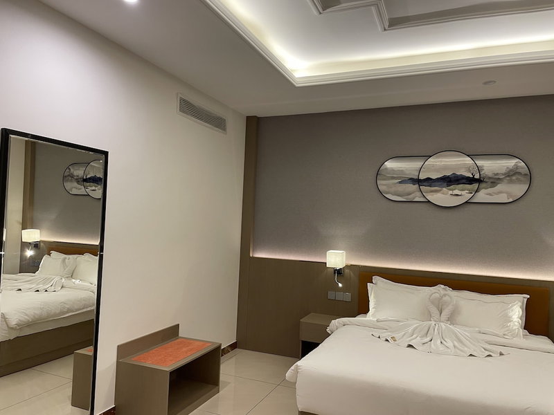 Season Inn Hotel, Seeb, Oman