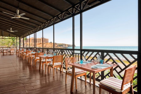 DoubleTree By Hilton Muscat Al Waha, Muscat, Оман