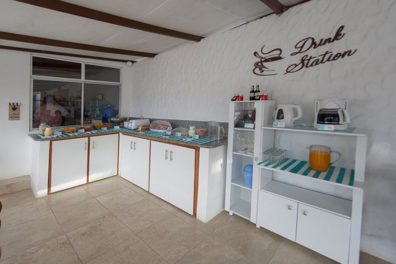 Hotel Coral Blanco with high speed internet Starlink and Galapagos Tour Operator, Puerto Villamil, Ecuador