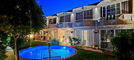 Aloha Apartments with pool, Skopje, North Macedonia