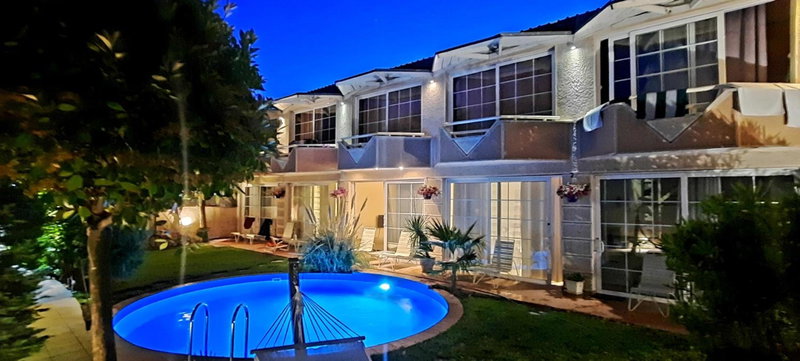 Aloha Apartments with pool, Skopje, North Macedonia
