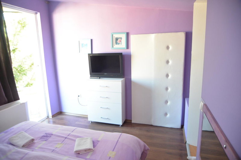 Aloha Apartments with pool, Skopje, North Macedonia
