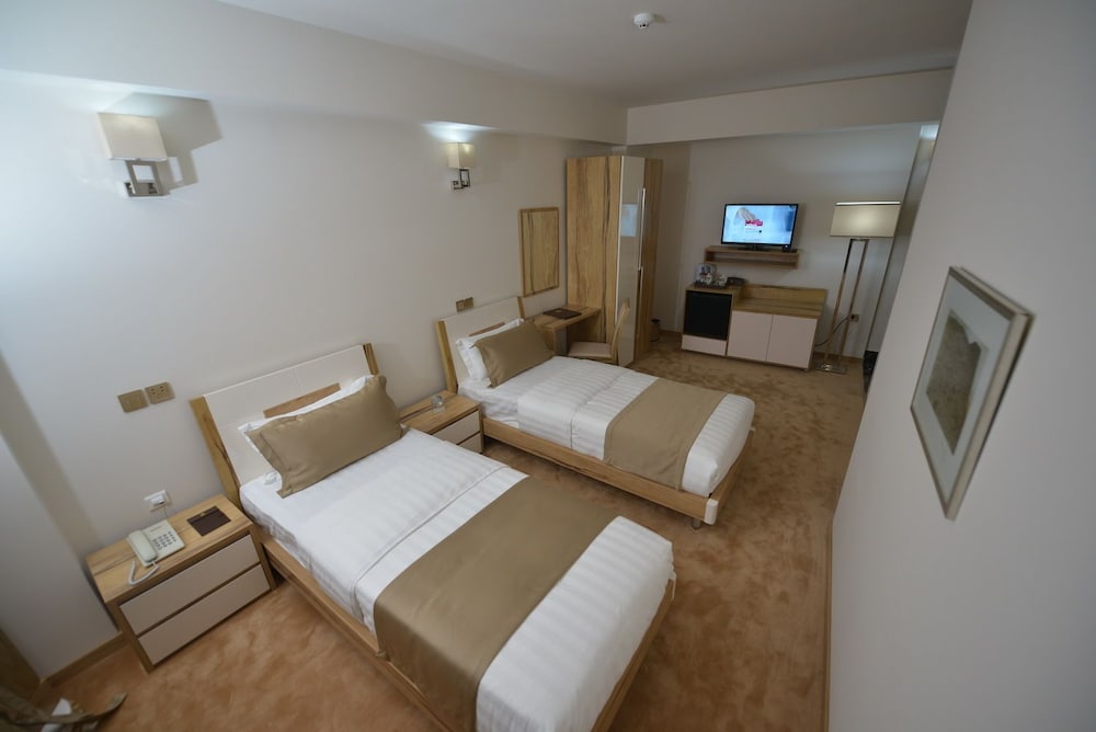 Hotel · Bushi Resort & Spa, Skopje