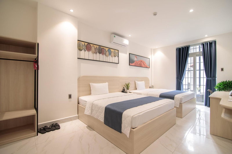 Bin Bin Hotel 8 - Near Sunrise City, Nha Be, Vietnam