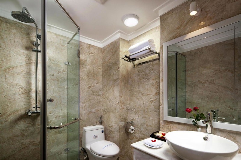 Golden Moon Suite Hotel & Travel, Hanoi, Vietnam