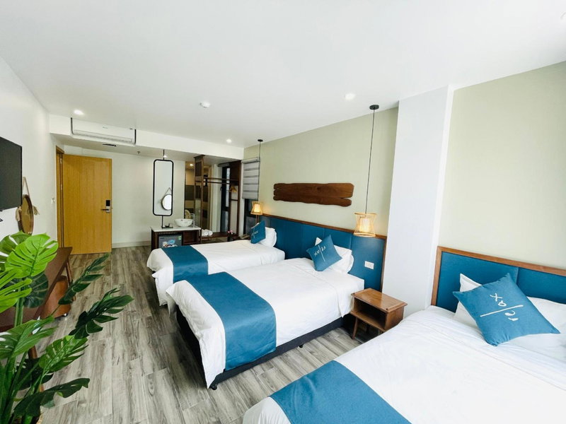 The Light Hotel, Ha Long, Vietnam