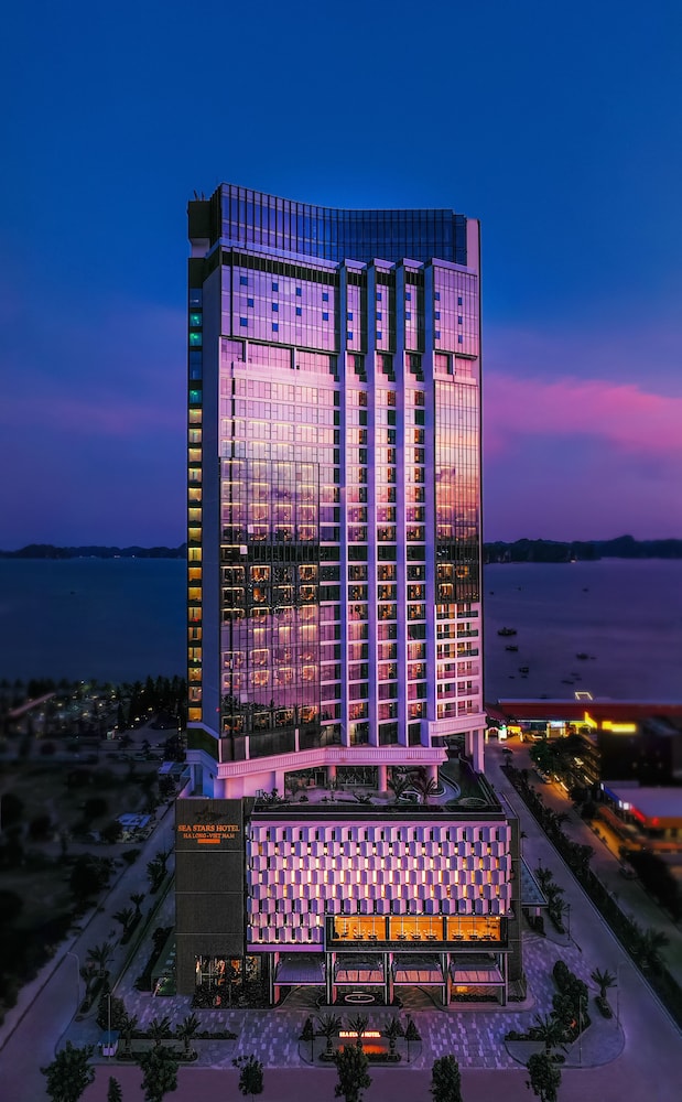 Hotel · Radisson Blu Hotel, Ha Long Bay, Ha Long