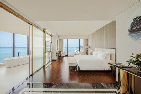 Radisson Blu Hotel, Ha Long Bay, Ha Long, Vietnam