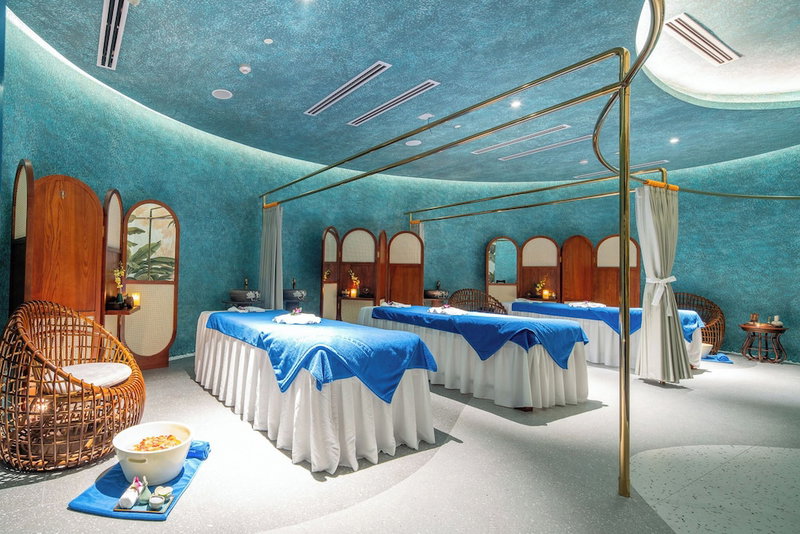 Radisson Blu Hotel, Ha Long Bay, Ha Long, Vietnam
