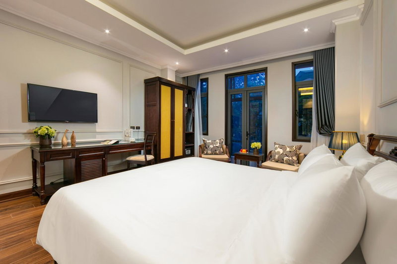 Salute Premium Hotel & Spa, Hanoi, Vietnam