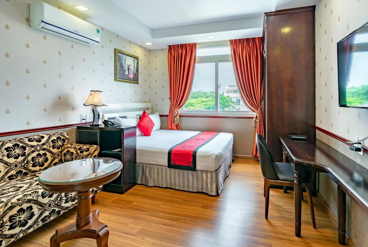 Hotel · Collection O Emerald Luxury Apartment - Near SECC, Nha Be