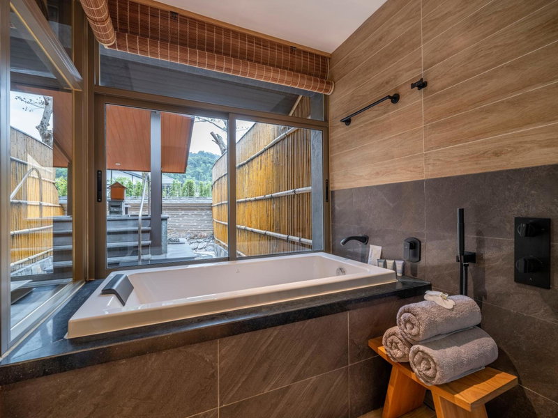 Hilton Quang Hanh Onsen Resort, Cam Pha, Vietnam
